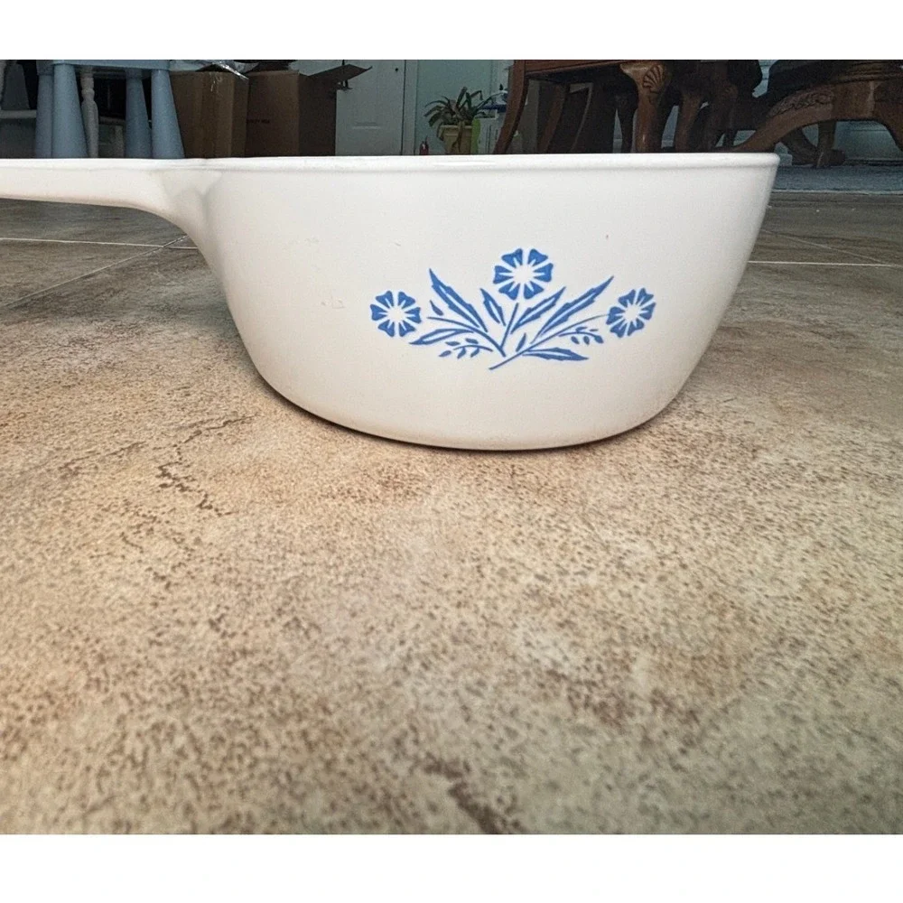 Corning Ware P-82-B Blue Cornflower 1.5 Pint Saucepan with Handle Vintage USA